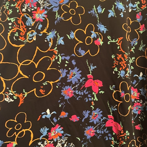 Floral lynnae - Picture 2 of 5